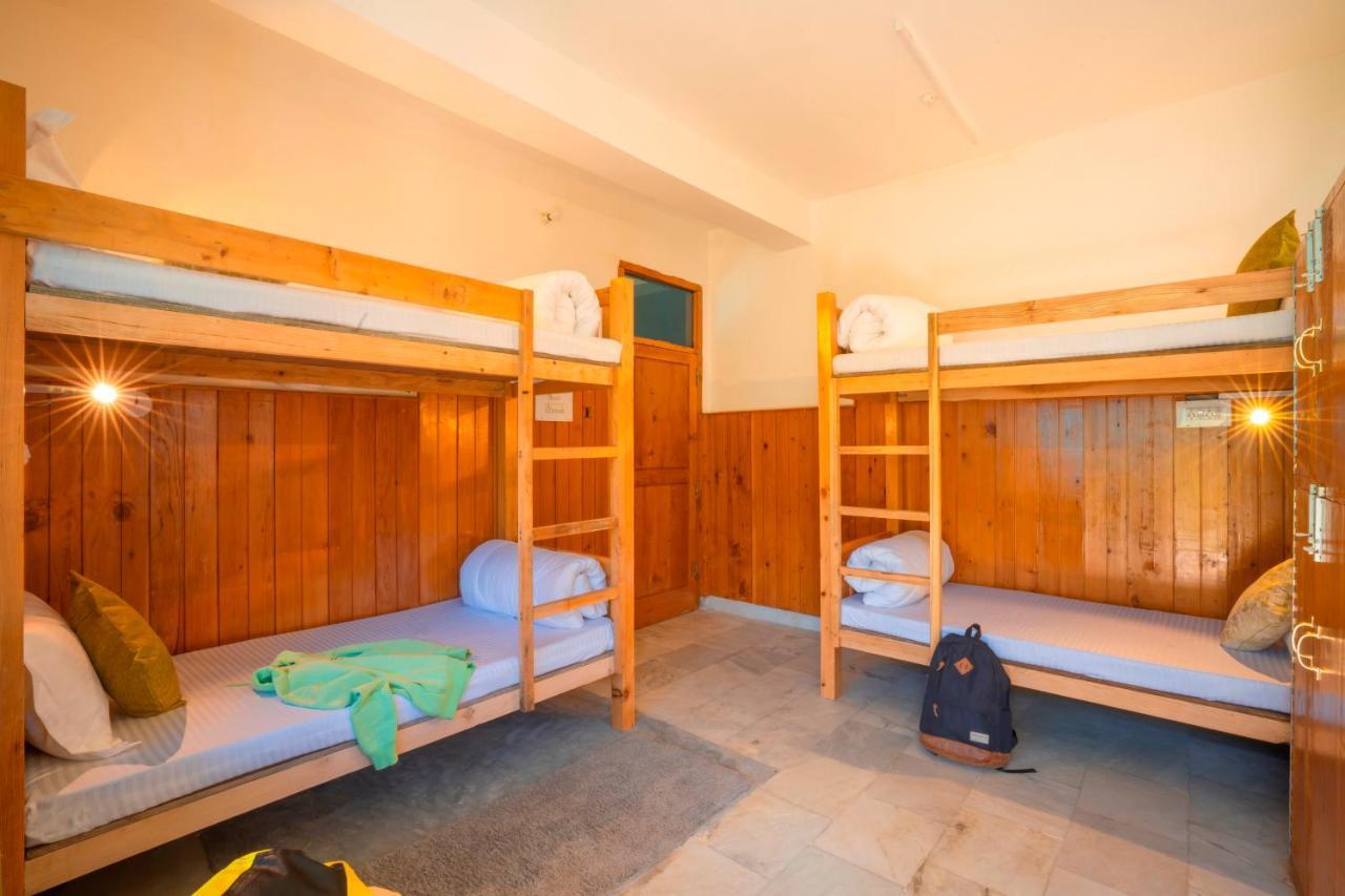 Zostel Shangarh, Kullu Sainj Buitenkant foto